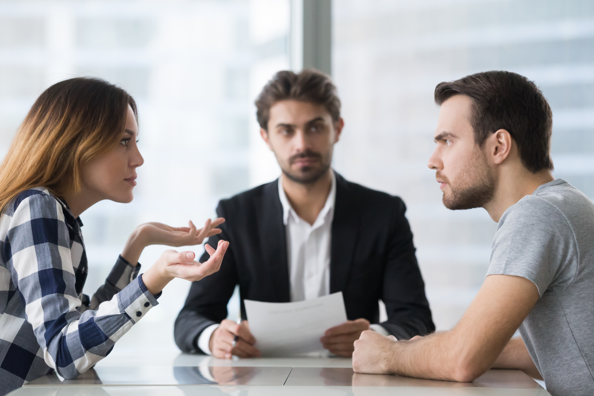 Resolving Financial Disputes Amicably: Insights from a Peaceful Divorce Mediator