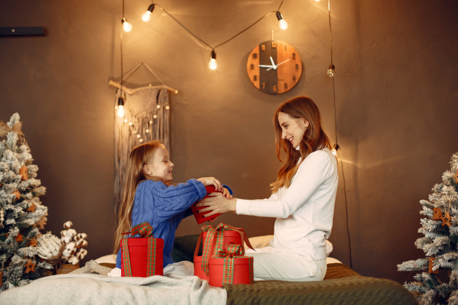 Gift-Giving and Divorce: How to Handle Presents for the Kids